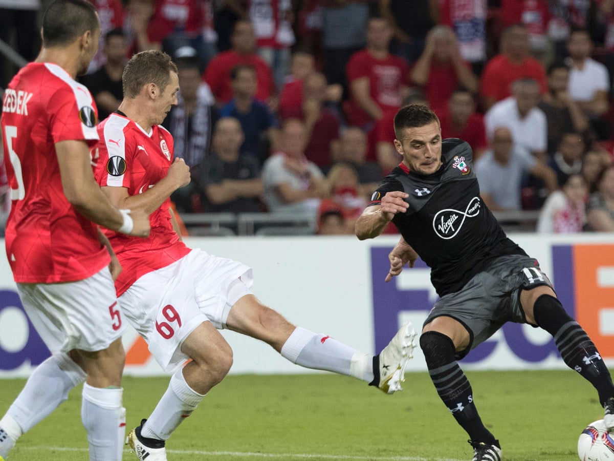 Southampton Earn Draw At Hapoel Beer Sheva To Top Europa League Group Europa League The Guardian