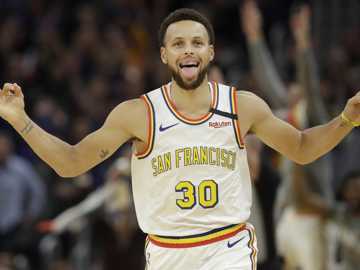 Warriors Stephen Curry Scores 23 In Long Awaited Return From Broken Hand Stephen Curry The Guardian Warriors Stephen Curry Scores 23 In Long Awaited Return From Broken Hand Stephen Curry The Guardian