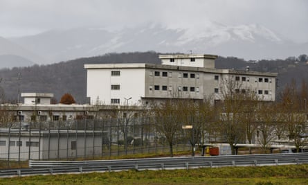 De zwaarbewaakte gevangenis in L'Aquila waar Denaro naartoe is verhuisd