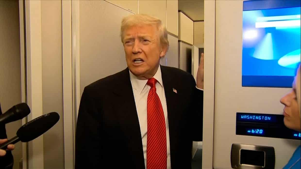 Trump siente «mucha pena» por la familia real británica después de que el príncipe Andrés fuera despojado de sus títulos. Trump siente «mucha pena» por la familia real británica después de que el príncipe Andrés fuera despojado de sus títulos.