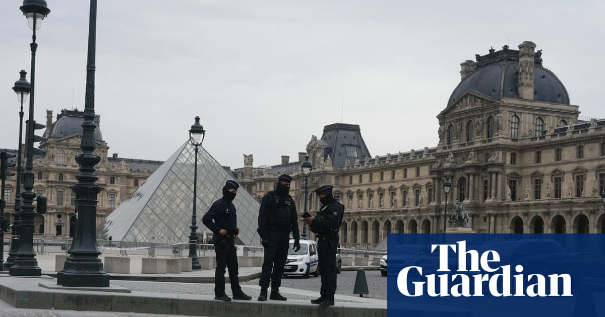 Louvre heist losses put at almost €90m as museum’s head prepares to face MPs