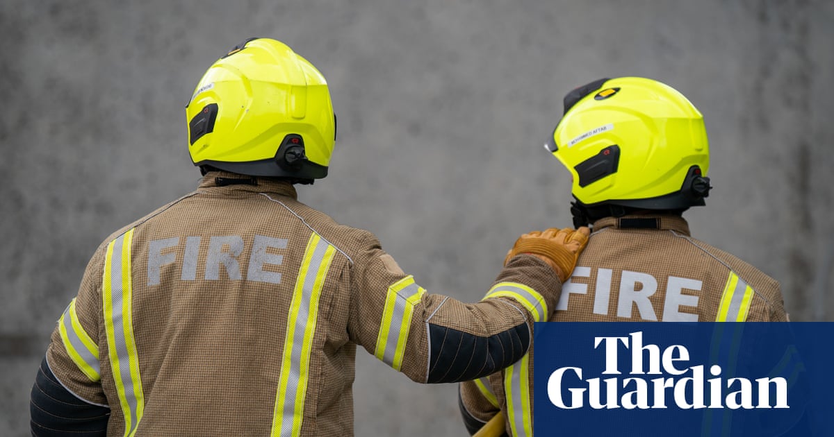UK firefighters and control room staff vote to strike over pay