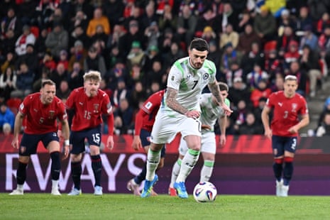 Troy Parrott fires home and Ireland lead in Prague!