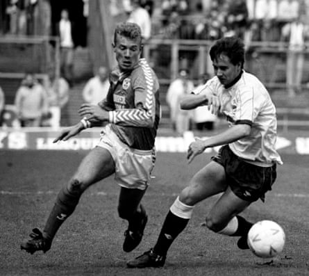 Alan Shearer in action for Southampton against Derby County in the 1987-88 season.