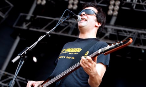 Adam Schlesinger performing with Fountains of Wayne at the Virgin festival in Baltimore, Maryland, 2007.