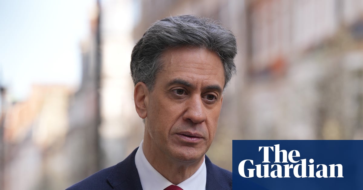 UK may send ships and mine-hunting drones to help open strait of Hormuz, says Miliband