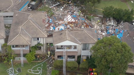 Dronebeelden tonen het huis in Sydney in puin na de explosie van Whalan - video