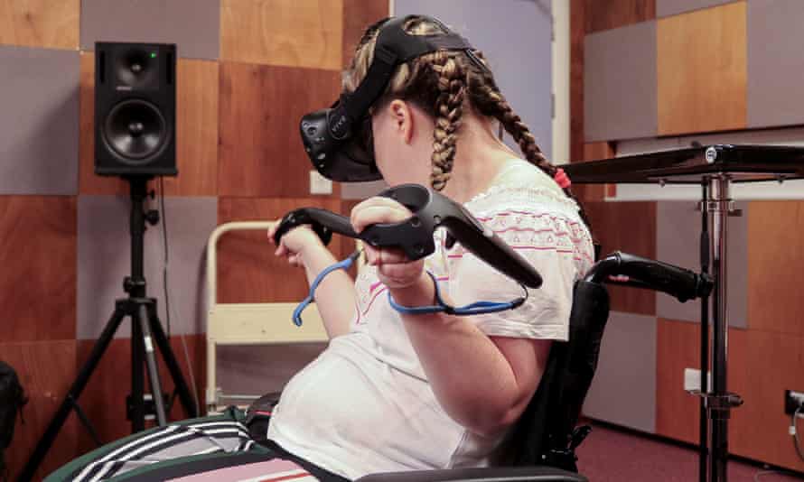 Mary Louise McCord works with the VR-driven EXA Infinite Instrument.