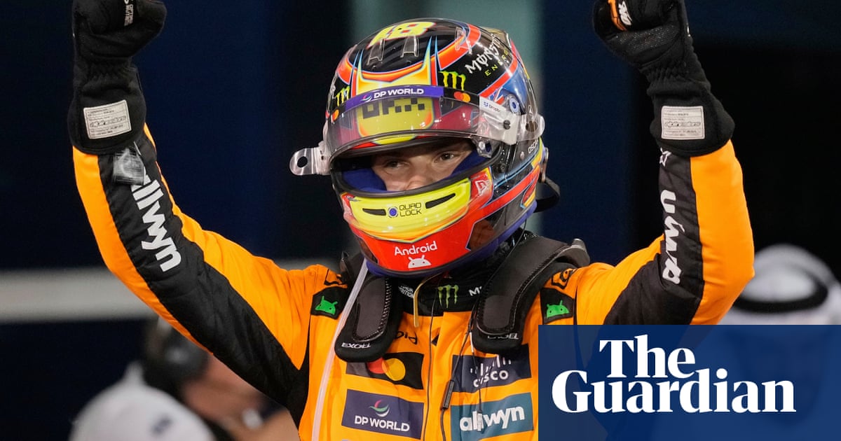 McLaren's Oscar Piastri surges to dominant victory at Bahrain F1 GP