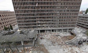 Government building in Oslo bombed by Anders Breivik, 2011