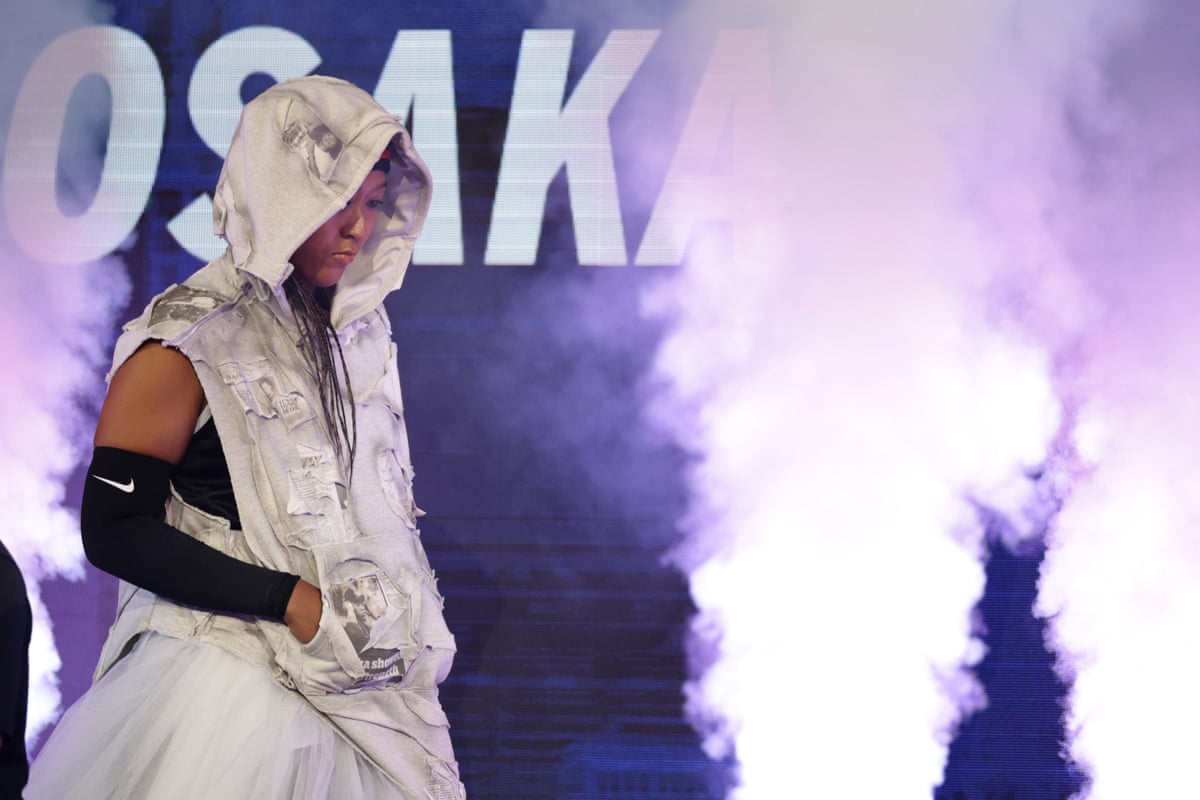 Naomi Osaka wore a hood when she entered the court