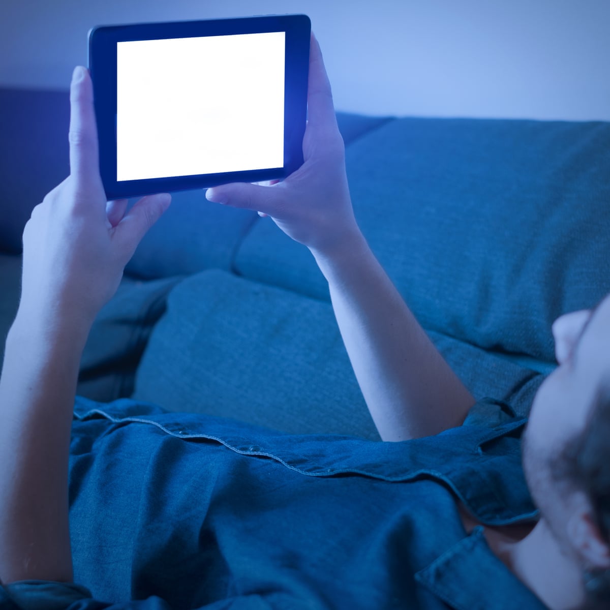 Blue light from phone screens accelerates blindness, study finds | Health | The Guardian