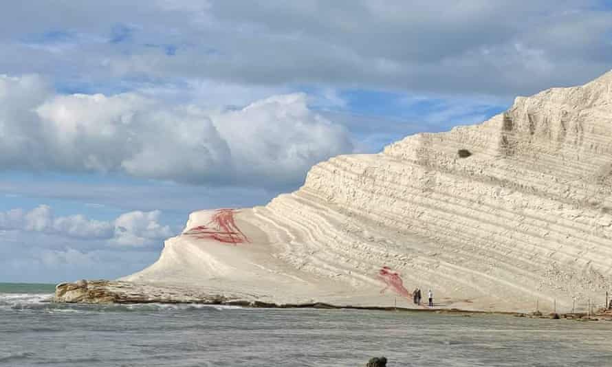 The Scala dei Turchi cliffs were stained with a mixture of water and red plaster powder.