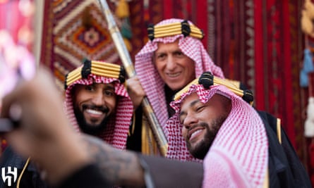 Neymar takes a selfie in Saudi Arabia