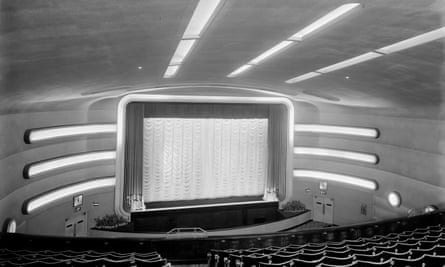 Auditorium of the Surbiton Odeon, Claremont Road, circa 1934. Designed by Joseph Hill.
