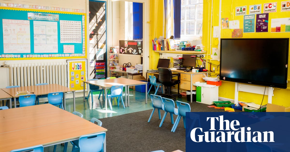 Pupils in England ‘facing worst exam results in decades’ after Covid closures | Exams