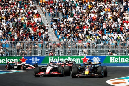 Haas’ Guenther Steiner: ‘Teammates shouldn’t be friends. They need to compete’ | Formula One 2 Kevin Magnussen (left) sits on Max Verstappen’s tail, with Nico Hülkenberg in the background, at the 2023 Miami Grand Prix in May.