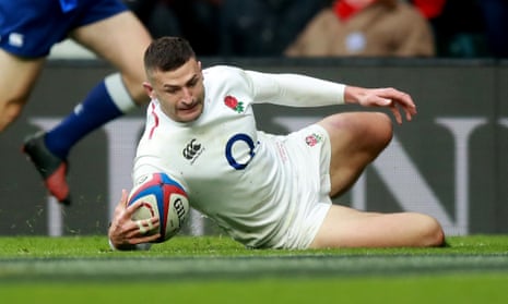 England’s Jonny May scores his third try against France