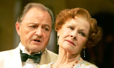Peter Bowles and Judi Dench in Hay Fever at the Theatre Royal, London, in 2006.