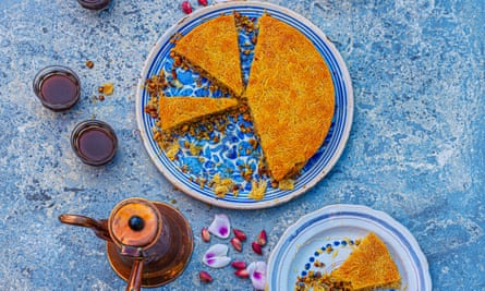 Konafa - una torta di pasticceria mediorientale