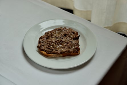 The ‘rough-hewn, well seasoned, luscious’ Venetian chicken livers, non toast at Trattoria Burro, London.
