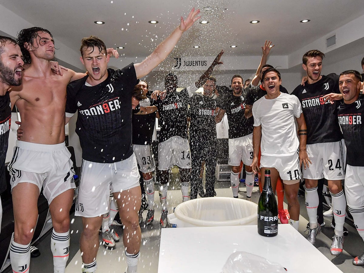Juventus Claim Ninth Title In A Row As Ronaldo Sets Up Win Over Sampdoria Football The Guardian