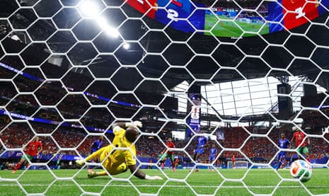 Ismael Saibari equalises for Morocco!