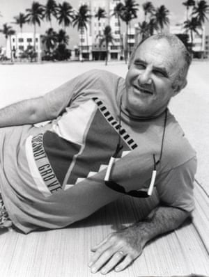 Clive James in the BBC TV series Postcard from Miami, 1990.