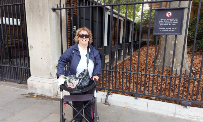 Katie Baird traveling from Worthing, Sussex to Buckingham Palace.