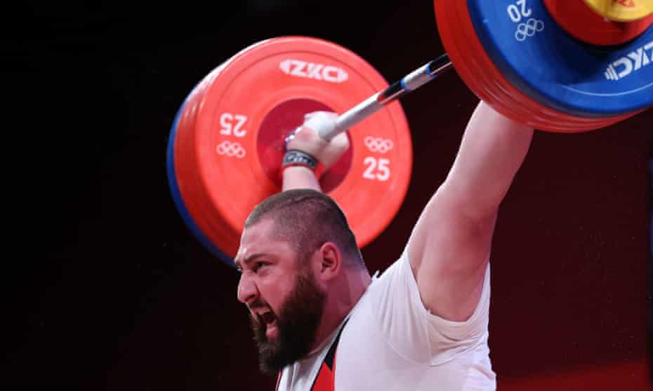 Lasha Talakhadze feels the burn during the +109kg competition.
