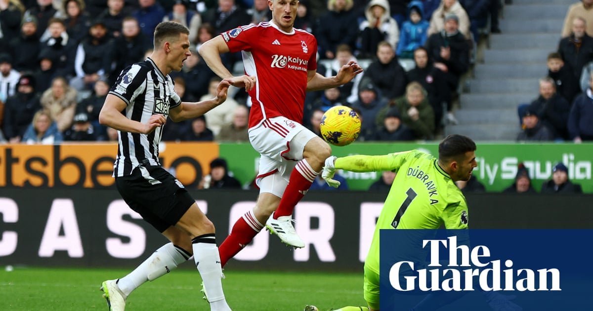 Луиз Тейлър в Сейнт Джеймс Парк 26 декември 2023 г