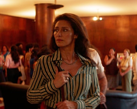 Maria Fernanda Cândido as resistance leader Elza.