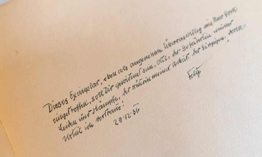 Felix Salten’s handwritten dedication to his wife Ottilie on a page from the first English edition of Bambi.