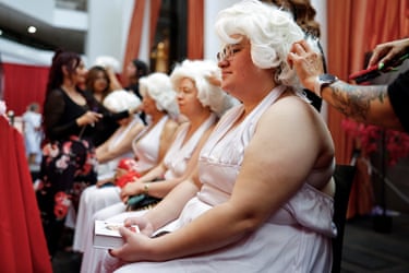 Marilyn Monroe lookalikes flock to Palm Springs for star’s 100th birthday – in pictures - The Guardian