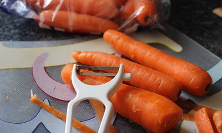 Carrots and peeler