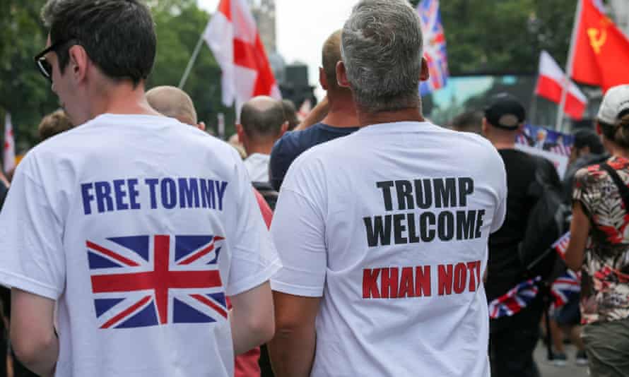 Rightwing groups protest in support of Yaxley-Lennon during his detention.