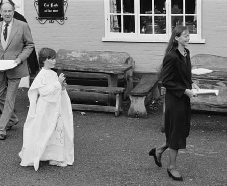 Jenny Agutter sheet B neg 18 crop rtch NWF