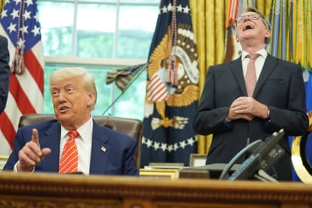 Mandelson laughs with Trump in the Oval Office