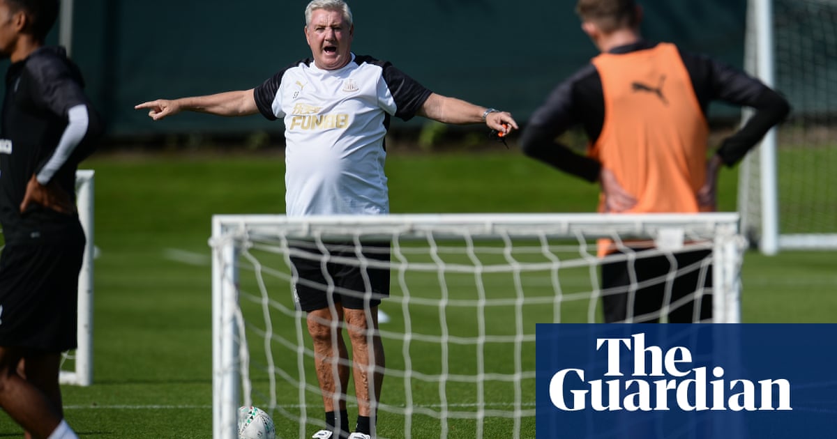 Steve Bruce urges Newcastle to carry league momentum into cup campaign