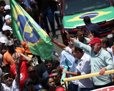 Lula attending a closing campaign rally in São Paulo on Saturday.
