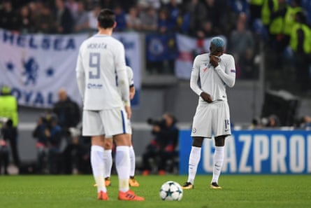 Antonio Conte is thought to have conducted an angry debrief with his players at Cobham after their 3-0 defeat to Roma in the Champions League.