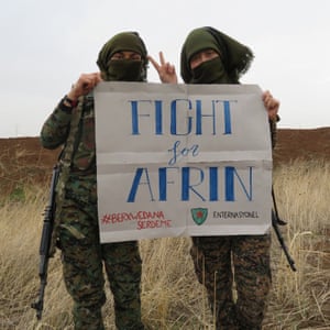 Anna Campbell with a fellow YPJ fighter in northern Syria