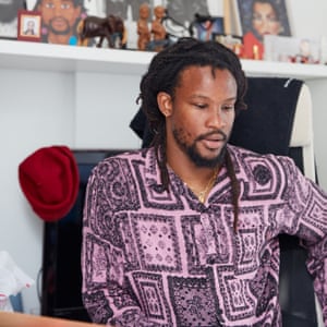 Copyright Laura Lewis Q4A5261 Guardian Akin