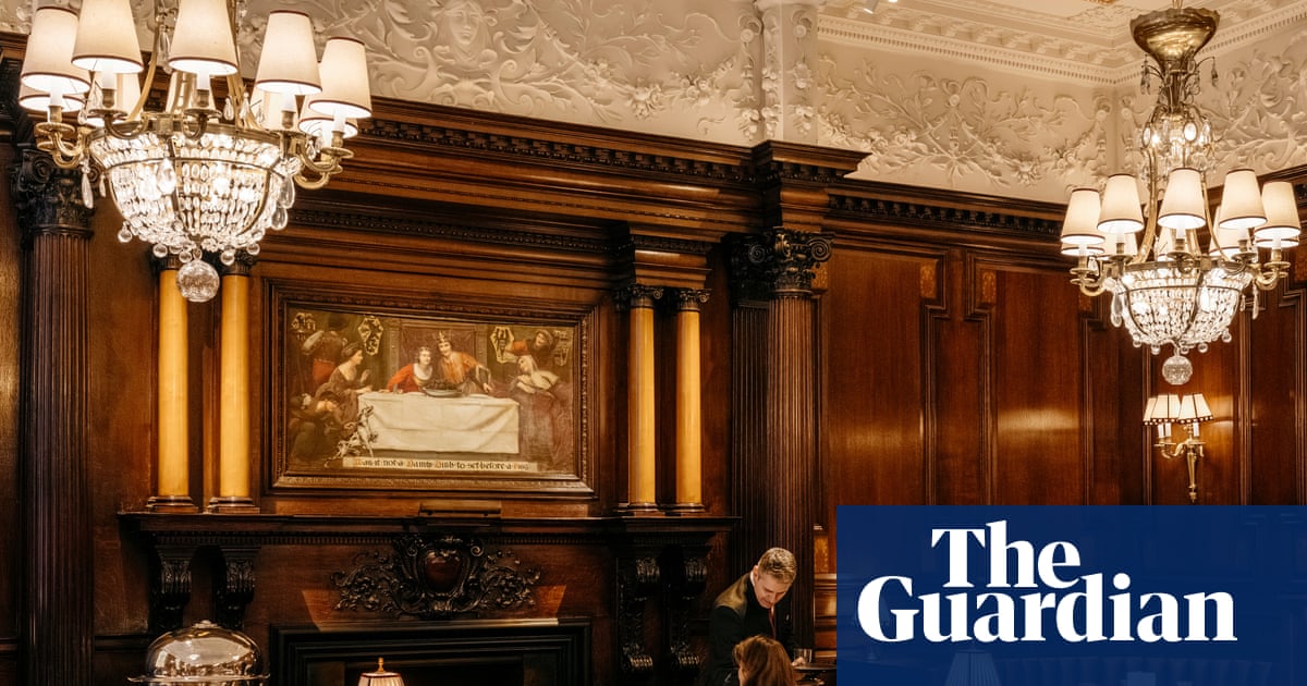 Simpson's-in-the-Strand, London WC2: A rollicking list of cosy British joys' restaurant review | Grace Dent on restaurants