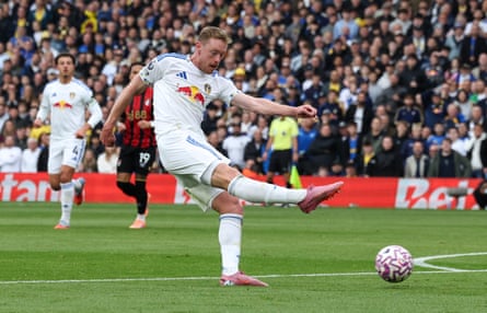 Sean Longstaff shoots during the Premier League match between Leeds and Bournemouth