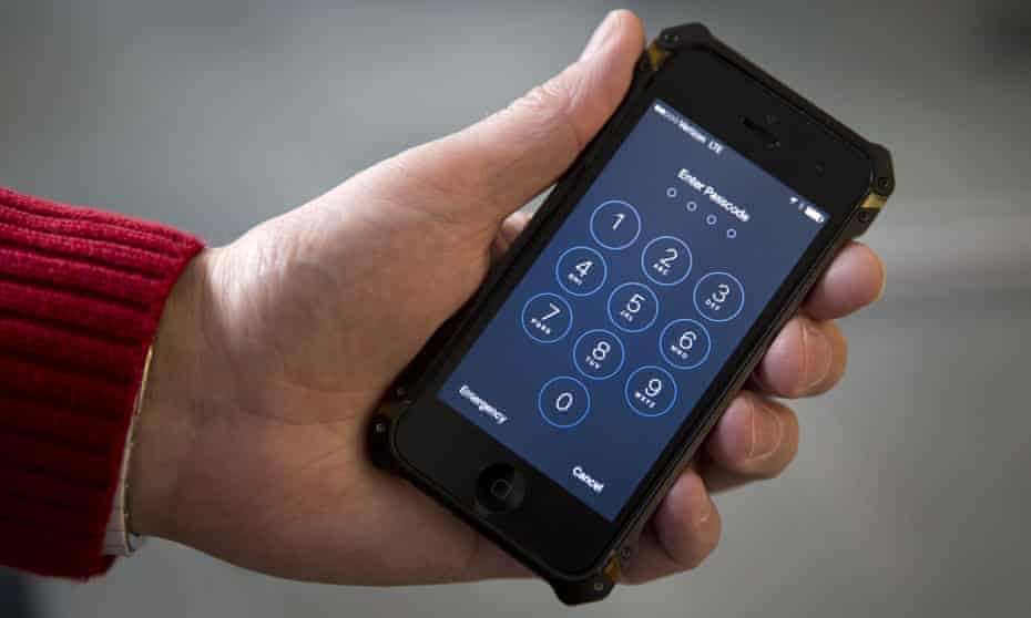 Australian Border Force made two people returning from a holiday in Fiji hand over their phones and passcodes