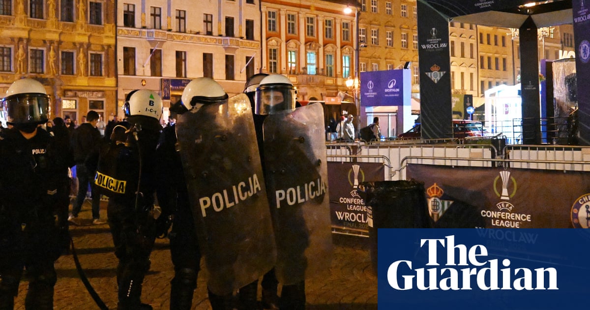 Chelsea and Real Betis fans clash in Wroclaw before Conference League final