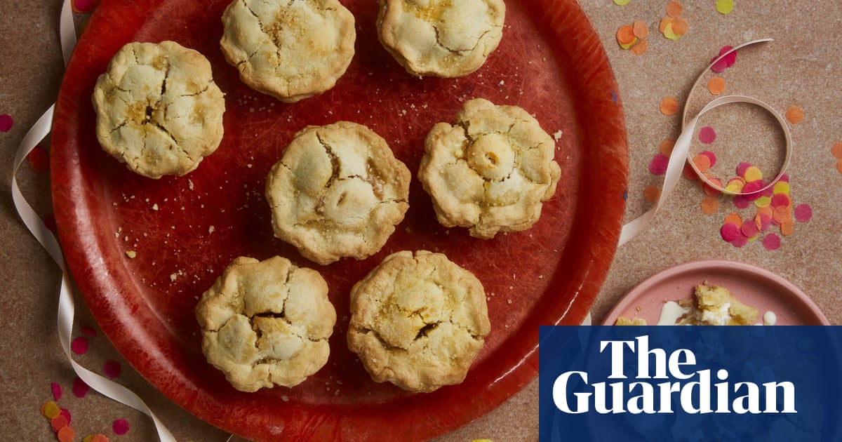 Ravneet Gill’s sherry apple ‘mince’ pie recipe