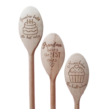 Personalised wooden baking spoons engraved with messages such as ‘Grandma bakes the best cakes’