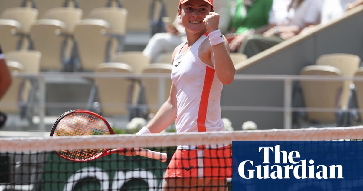 Zidansek and Pavlyuchenkova reach French Open semis after epic battles